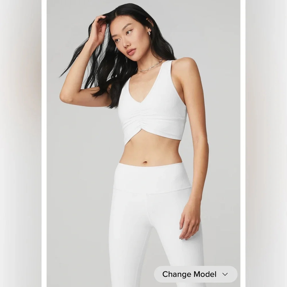 NWT Alo Yoga Wild Thing Bra in White Size Small - Picture 1 of 14